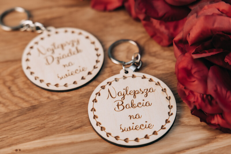 Dwustronny brelok "Dzień Babci i Dziadka"