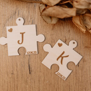 2 Breloki w Kształcie Puzzli z Personalizacją Inicjałów i Daty