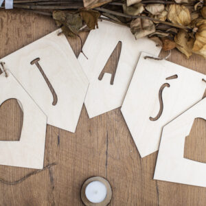 Girlanda z Imieniem Dziecka - Idealna Dekoracja do Pokoju Dziecięcego